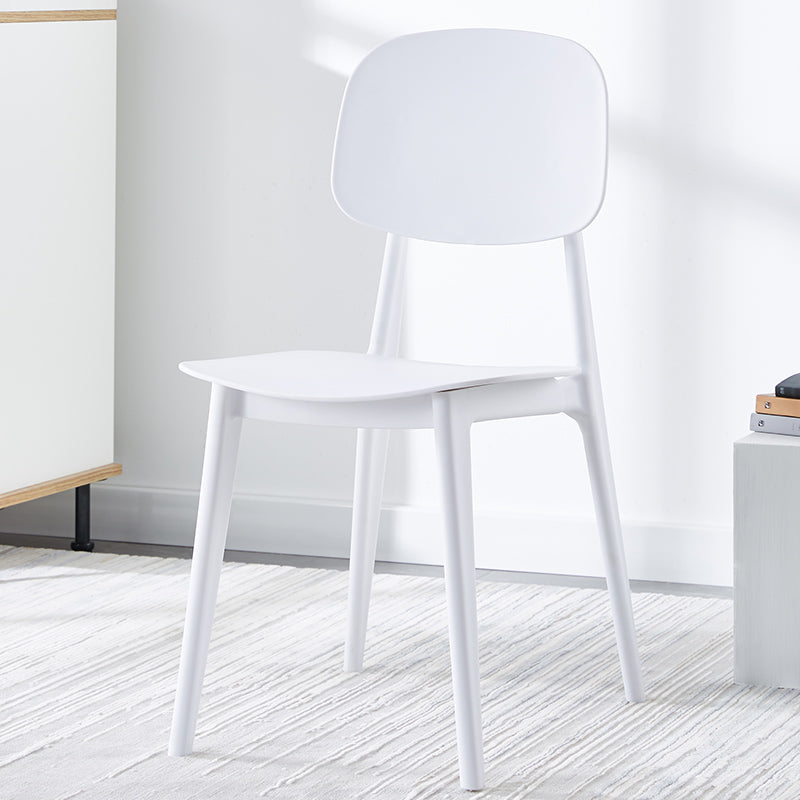 Chaise de salle à manger contemporaine en plastique, finition mate, chaise latérale de salle à manger à dossier ouvert