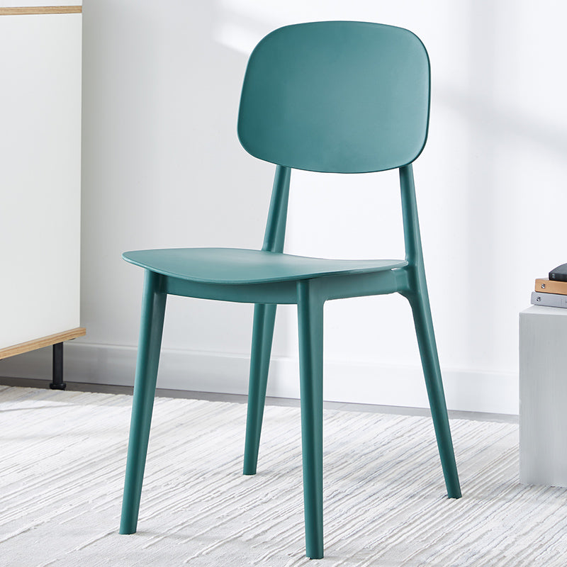 Chaise de salle à manger contemporaine en plastique, finition mate, chaise latérale de salle à manger à dossier ouvert