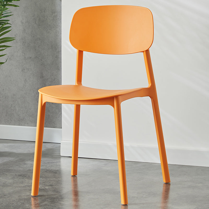 Chaise de salle à manger contemporaine en plastique, finition mate, chaise latérale de salle à manger à dossier ouvert