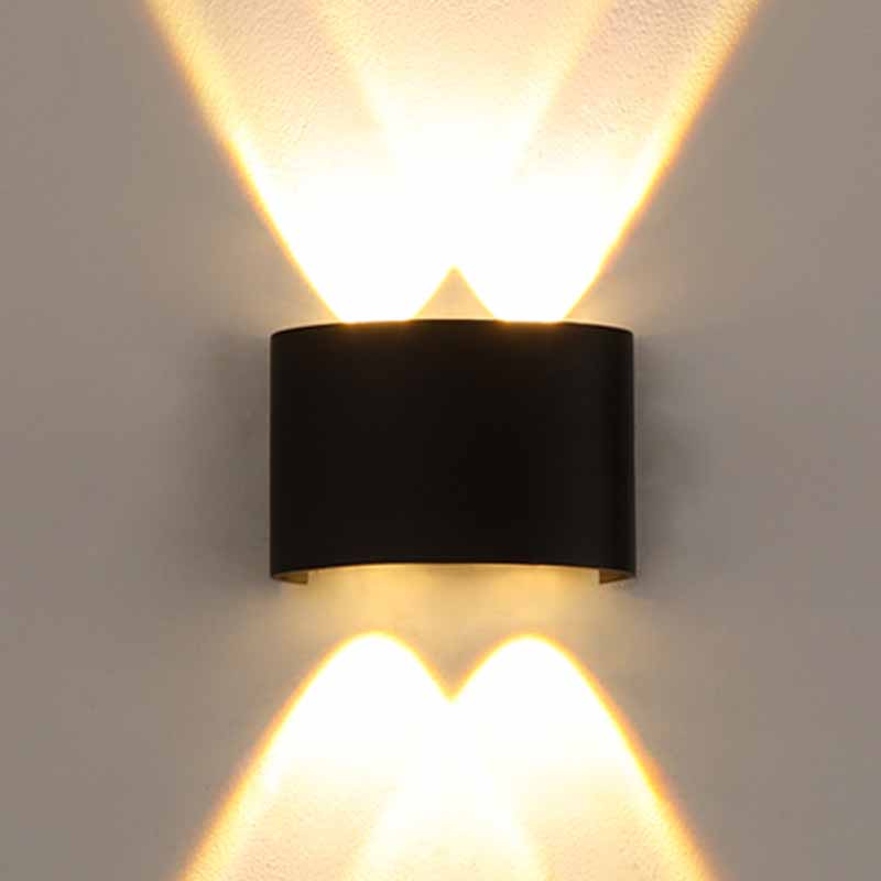 Pronzo della parete della casa con pale per la casa per le vetrici.