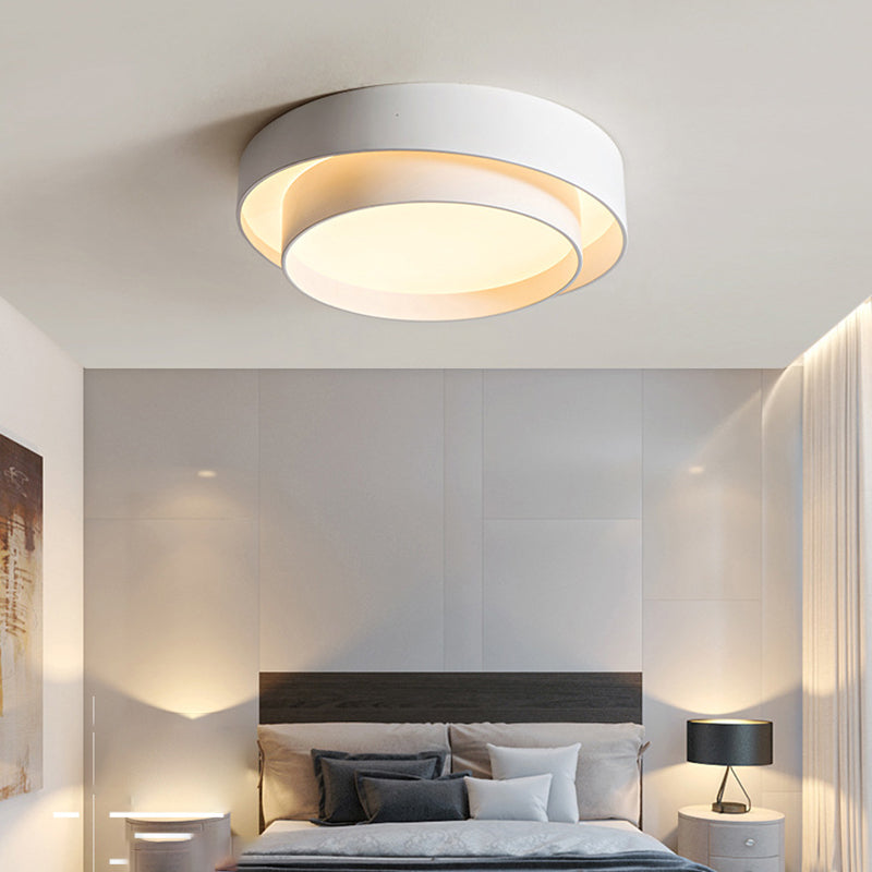 Style moderne White Led Flush Mount Light Fixture Geometrical Metal Flush Mount Light