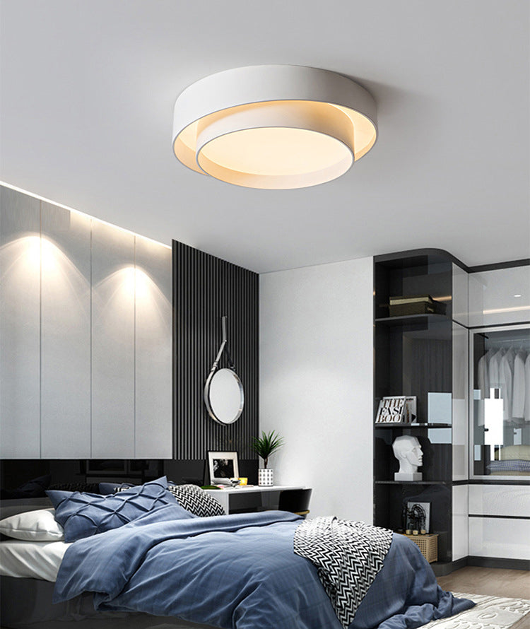 Style moderne White Led Flush Mount Light Fixture Geometrical Metal Flush Mount Light