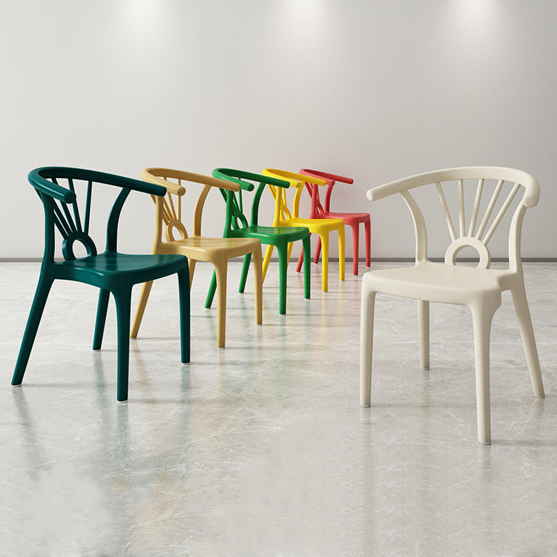 Salle à manger moderne Windsor chaises arrière chaise sans bras de salle à manger en plastique pour la cuisine