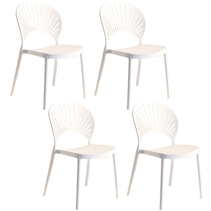 Chaise latérale arrière en plastique moderne Windsor 33" H dinant la chaise pour le restaurant