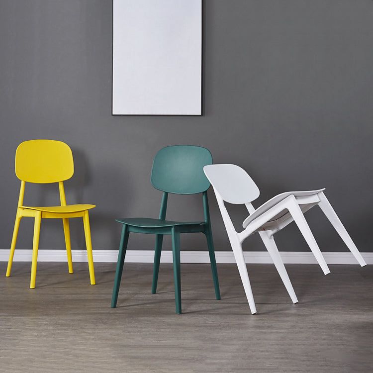 Cuisine moderne dinant la chaise latérale en plastique ouvrant la chaise latérale de salle à manger arrière