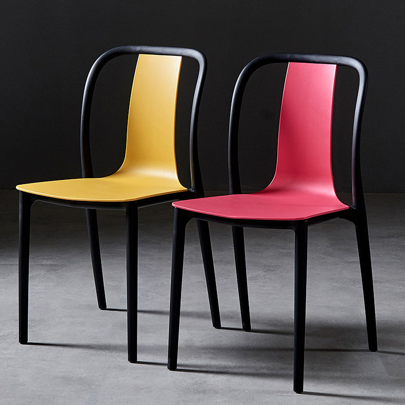 Chaises de salle à manger en plastique Plai de chaise d'accompagnement de style contemporain pour salle à manger