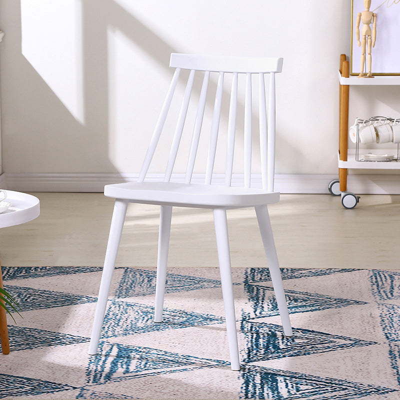 Chaise en plastique intérieure moderne
