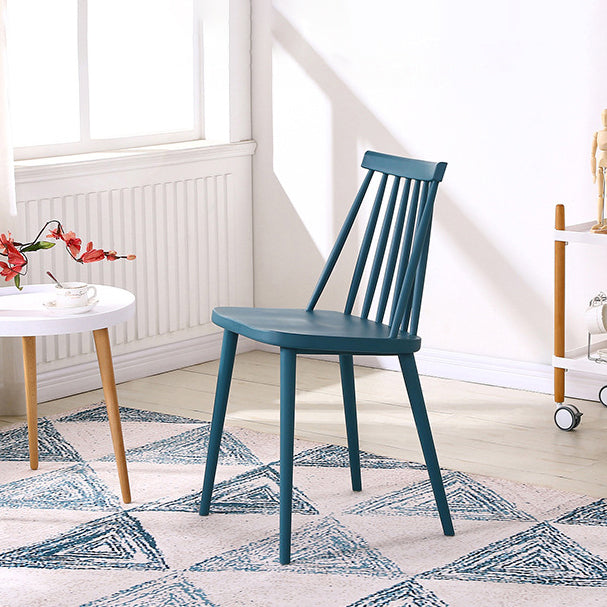 Chaise en plastique intérieure moderne