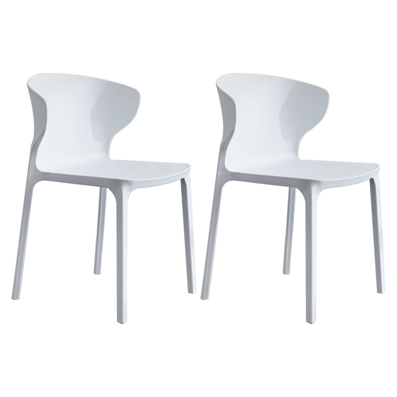 Chaise de salle à manger empilable en plastique à oreilles de fauteuil contemporain à la maison