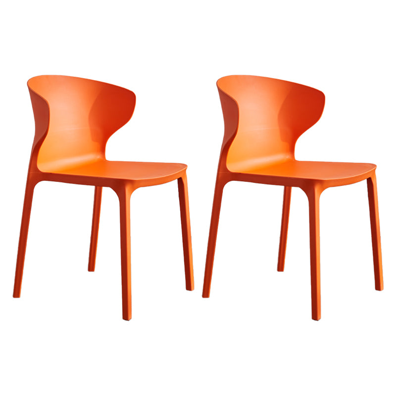 Chaise de salle à manger empilable en plastique à oreilles de fauteuil contemporain à la maison