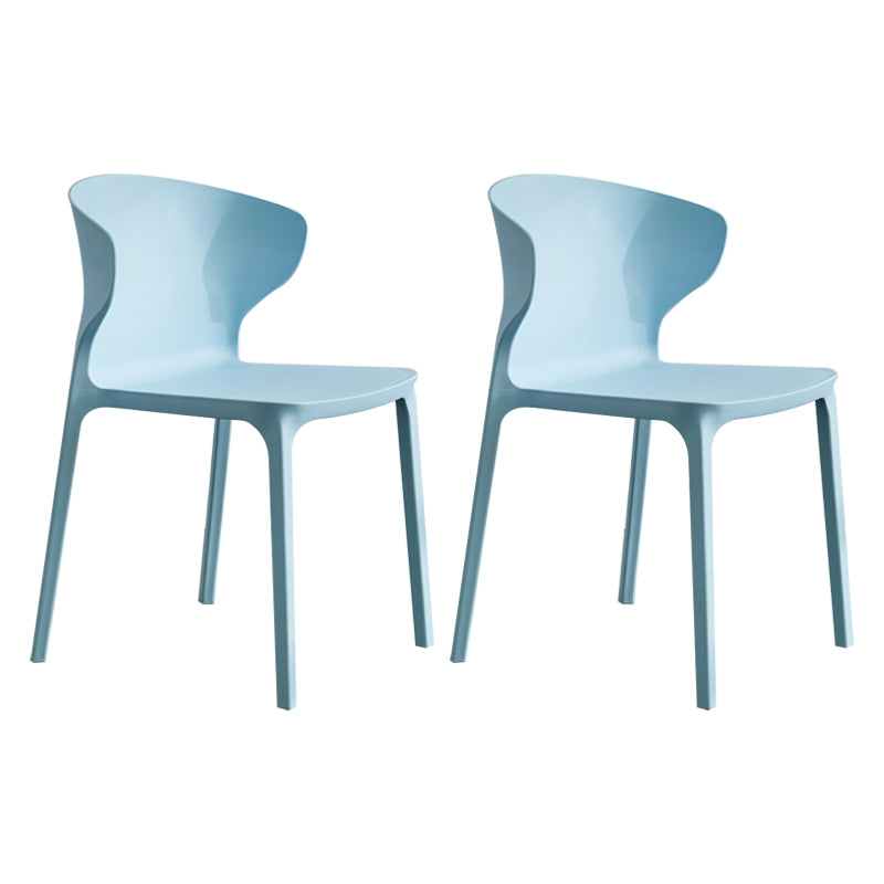 Chaise de salle à manger empilable en plastique à oreilles de fauteuil contemporain à la maison