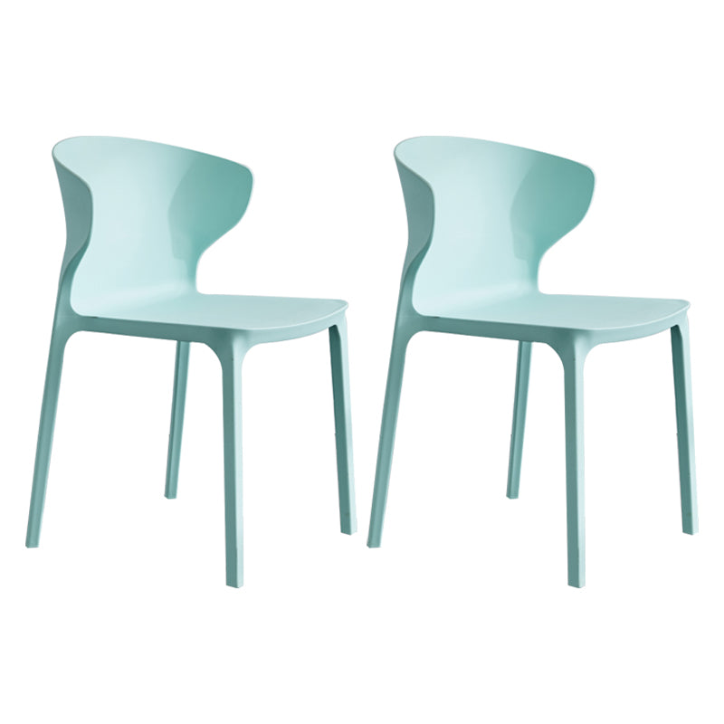 Chaise de salle à manger empilable en plastique à oreilles de fauteuil contemporain à la maison