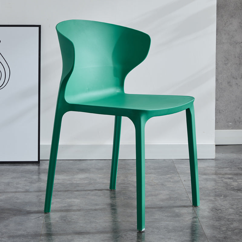 Chaise de salle à manger empilable en plastique à oreilles de fauteuil contemporain à la maison