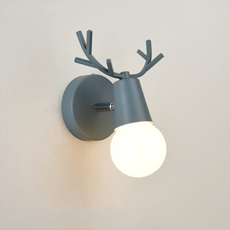 Atletas de hierro Luz de la pared Simple Modern Style 1 Luz de montaje en la pared interior de luz.