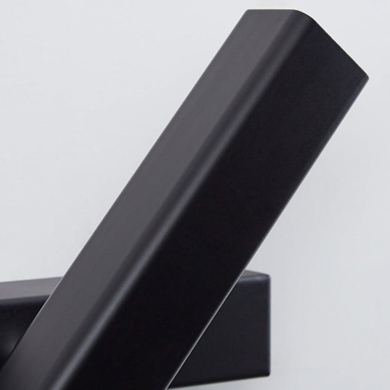 Moderno de moda simple estilo geométrico mate de pared de metal 1 apliques de luz