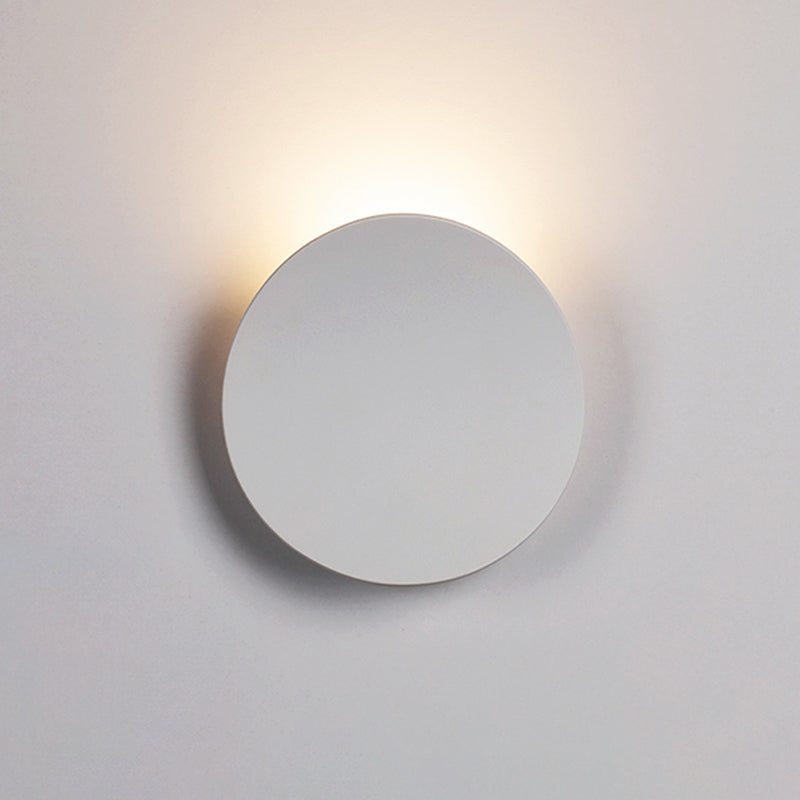 Moderno de moda simple estilo geométrico mate de pared de metal 1 apliques de luz