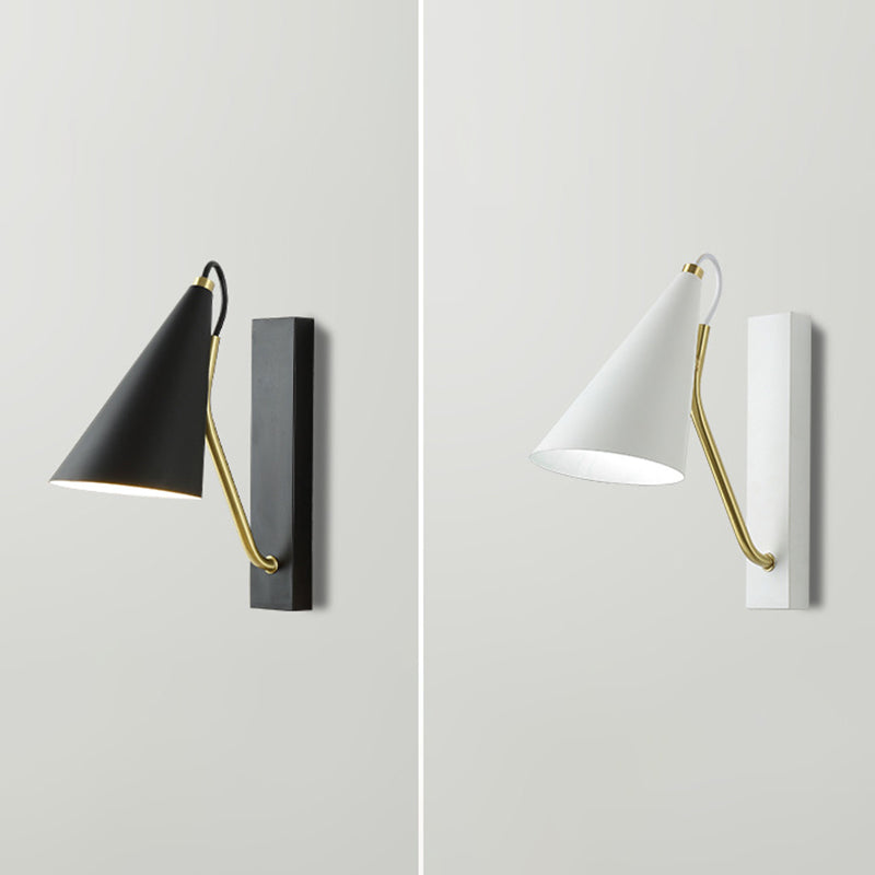 Moderna lampada a parete conica a parete singola creativa a parete singola per camera da letto