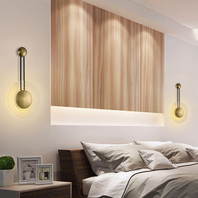 Lámpara de pared LED circular dorada en moderna luz de pared de hierro de electroplacas de estilo creativo para dormitorio
