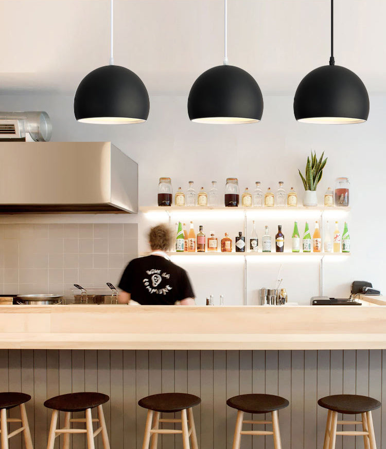 1-Licht-Globus-Anhänger Licht, nordische Makkaron-Metall-Pendelleuchte für Bar