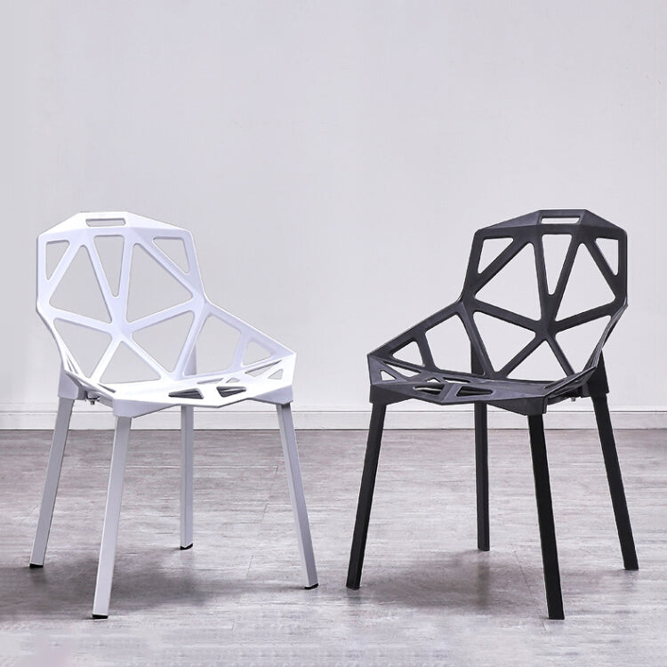 Chaise de salle à manger sans bras en plastique contemporain chaise latéral croisée pour usage à domicile