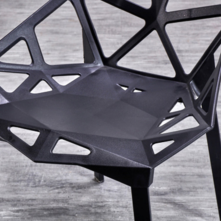 Chaise de salle à manger sans bras en plastique contemporain chaise latéral croisée pour usage à domicile