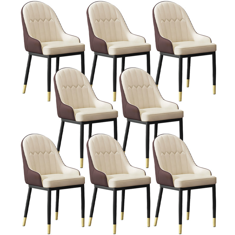 Chaise de bras de salle à manger moderne en cuir chaises arrière solides avec des jambes en métal