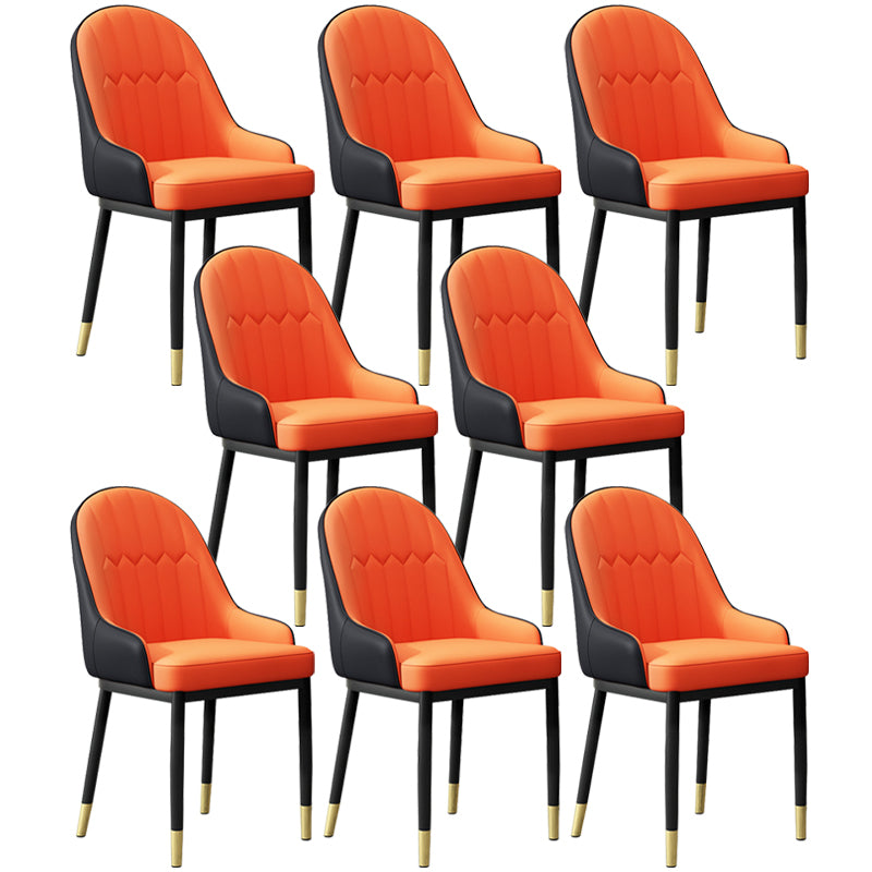 Chaise de bras de salle à manger moderne en cuir chaises arrière solides avec des jambes en métal