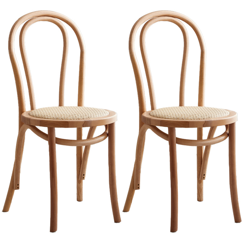 La salle à manger traditionnelle en bois massif préside les chaises latérales arrière mates de Windsor de finition