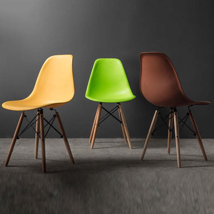 Sedia da sala da pranzo in plastica in stile moderno sedia posteriore solido per cucina