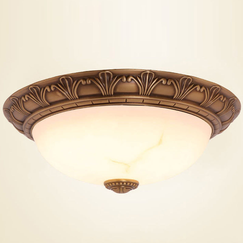 Installation encastrée de style classique avec abat - jour en verre plafonnier encastré en laiton pour les espaces intérieurs