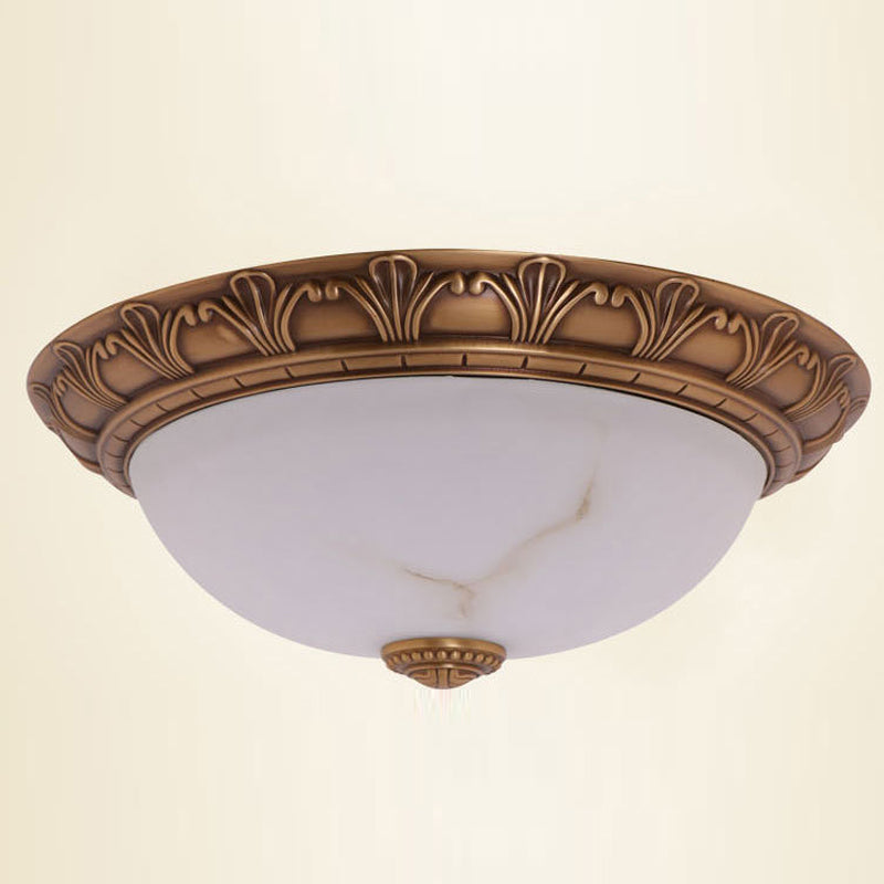 Installation encastrée de style classique avec abat - jour en verre plafonnier encastré en laiton pour les espaces intérieurs