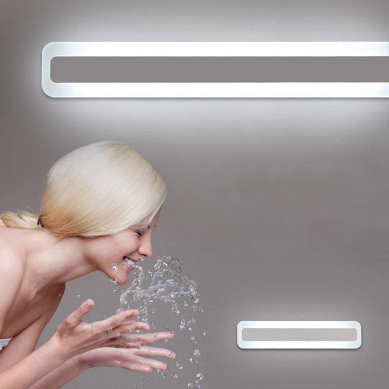 1-Light Linear Shade Wall Sconce Modern Simple Style Mirror Wall Lighting in Silver