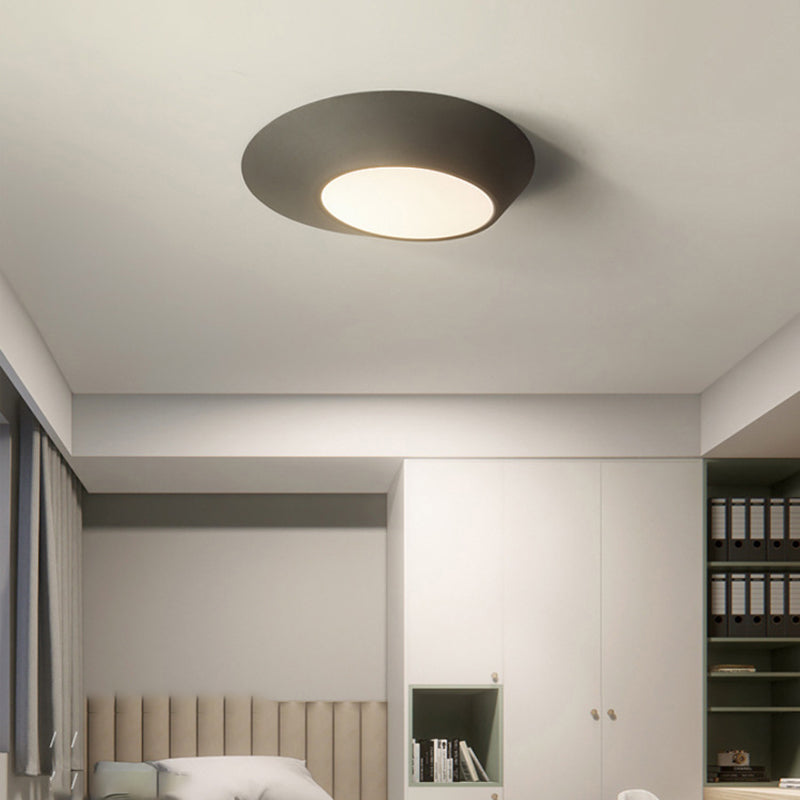 Plafonnier LED géométrique concis moderne en fer laqué avec abat-jour en acrylique