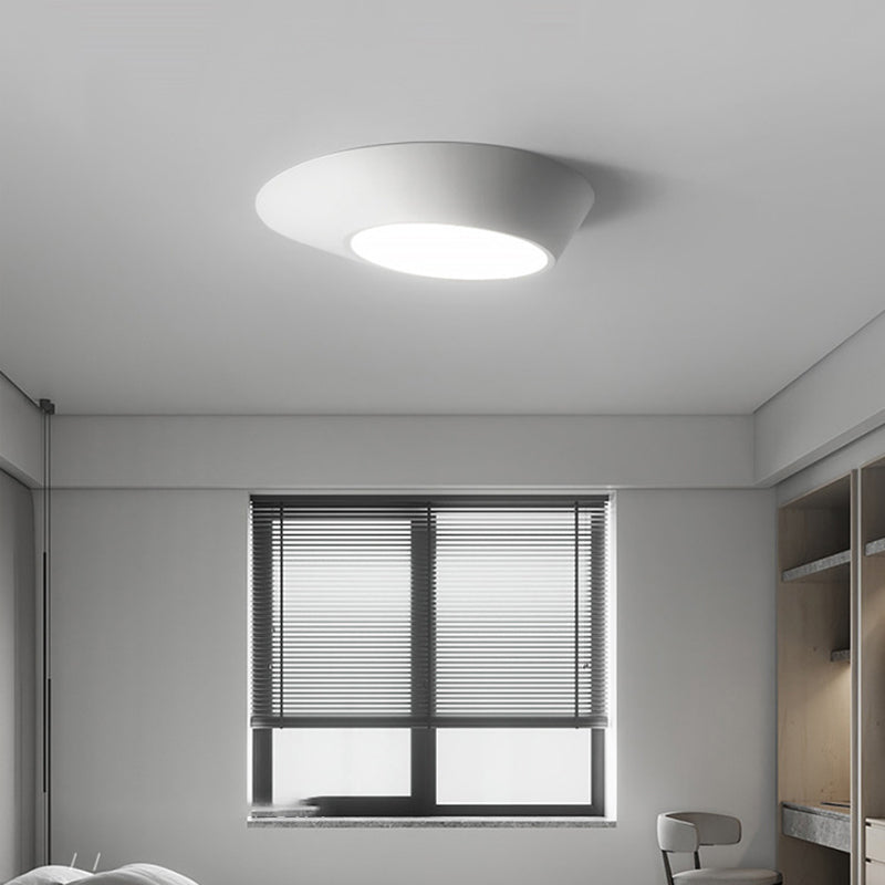 Plafonnier LED géométrique concis moderne en fer laqué avec abat-jour en acrylique