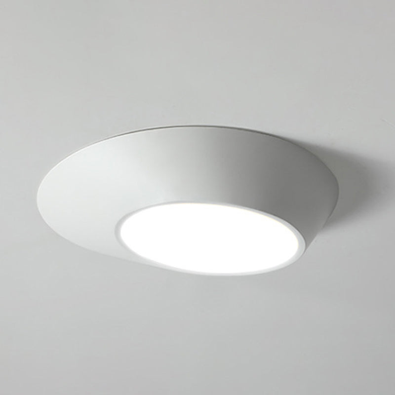 Plafonnier LED géométrique concis moderne en fer laqué avec abat-jour en acrylique