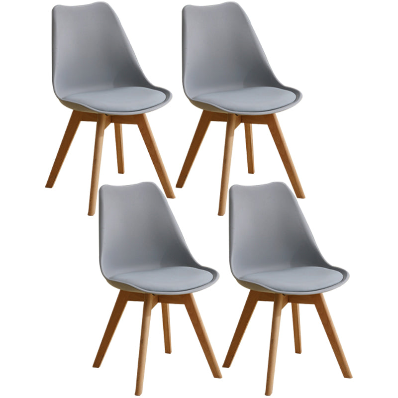 Sedia da casa scandinava sedia da pranzo in plastica in plastica con gambe in legno