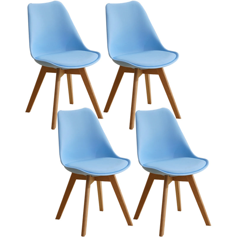 Sedia da casa scandinava sedia da pranzo in plastica in plastica con gambe in legno