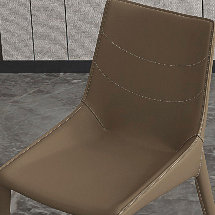 Chaise de salle à manger contemporaine en simili cuir, finition mate, dossier solide