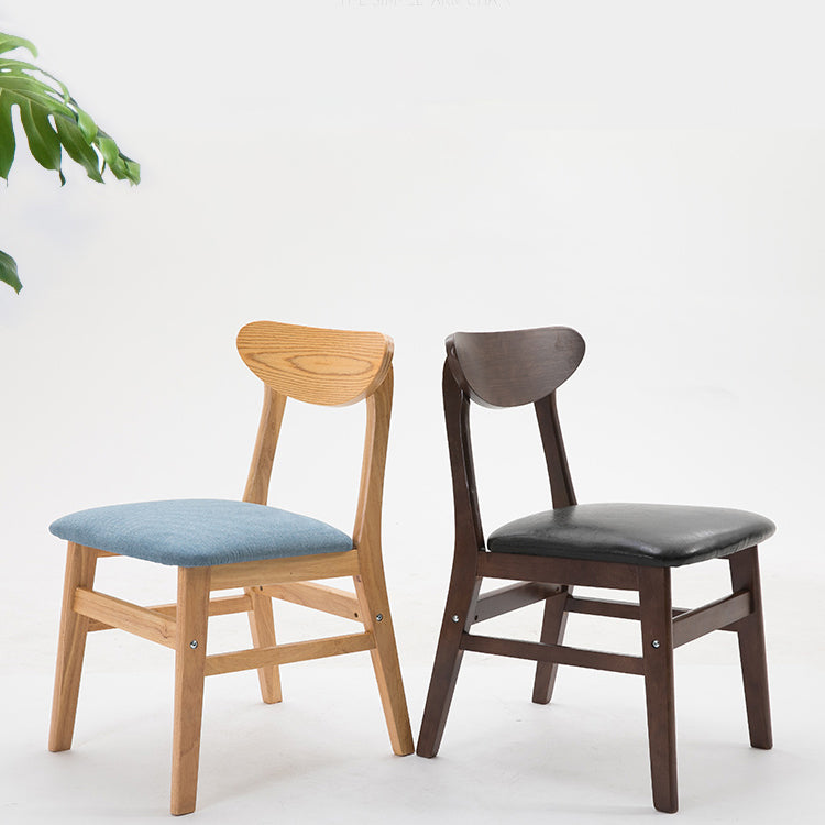Chaise d'appoint à la maison contemporaine, chaise de salle à manger en bois à dossier ouvert rembourrée