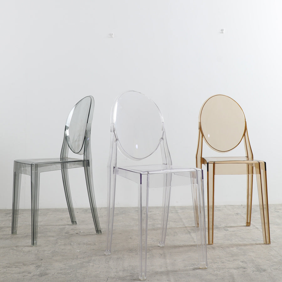 Chaise de salle à manger contemporaine en plastique, chaise latérale à dossier ouvert avec 4 pieds pour usage domestique