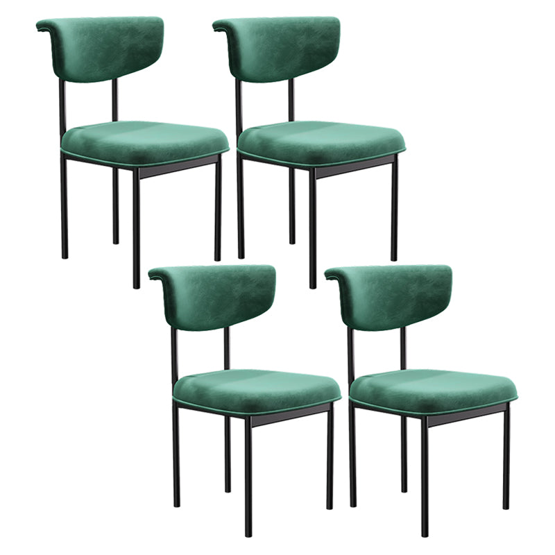 Chaise latéral rembourrée de style glamour