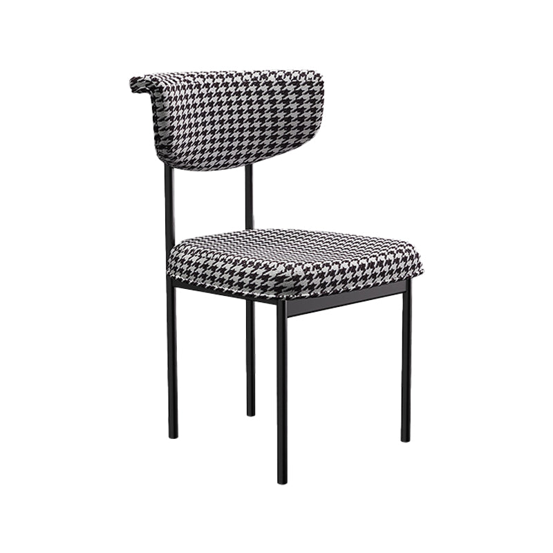 Chaise latéral rembourrée de style glamour