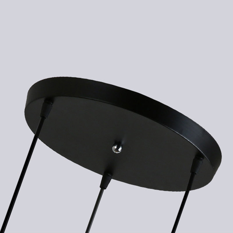 "Lampada a soffitto multiplo rotonda colorata 
Lampada di sospensione in metallo in metallo moderno a 3 teste "