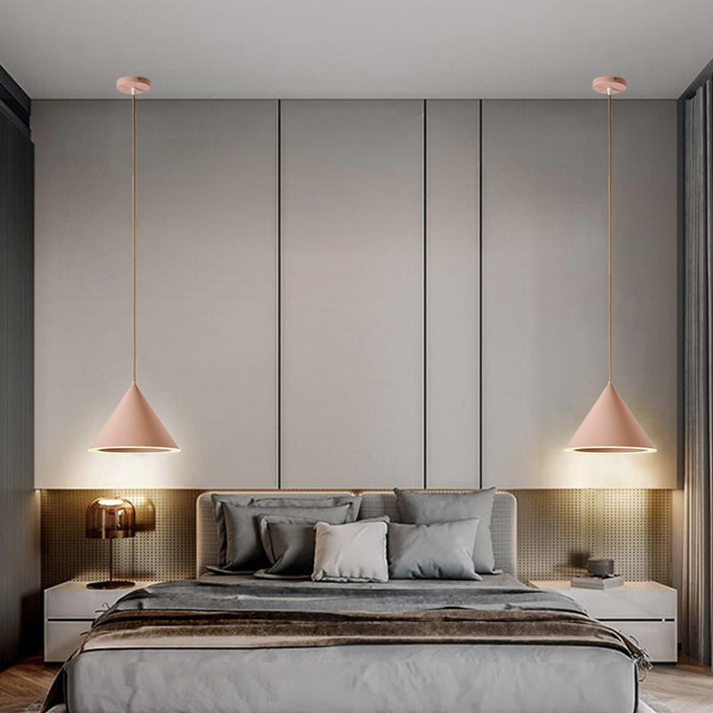 Moderner Stil Anhänger Lichtkegelform Metall 3 Lichter Suspendierung Anhänger