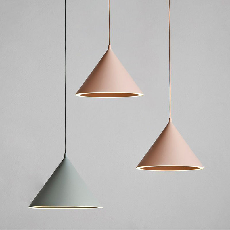 Moderner Stil Anhänger Lichtkegelform Metall 3 Lichter Suspendierung Anhänger