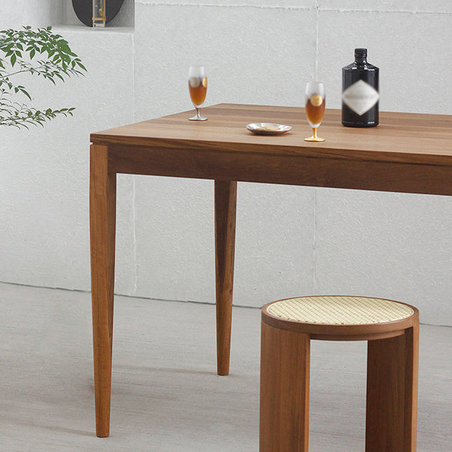 Solid Wood Brown Tone Dining Table Simplicity 4 Legs Table for Dining Room