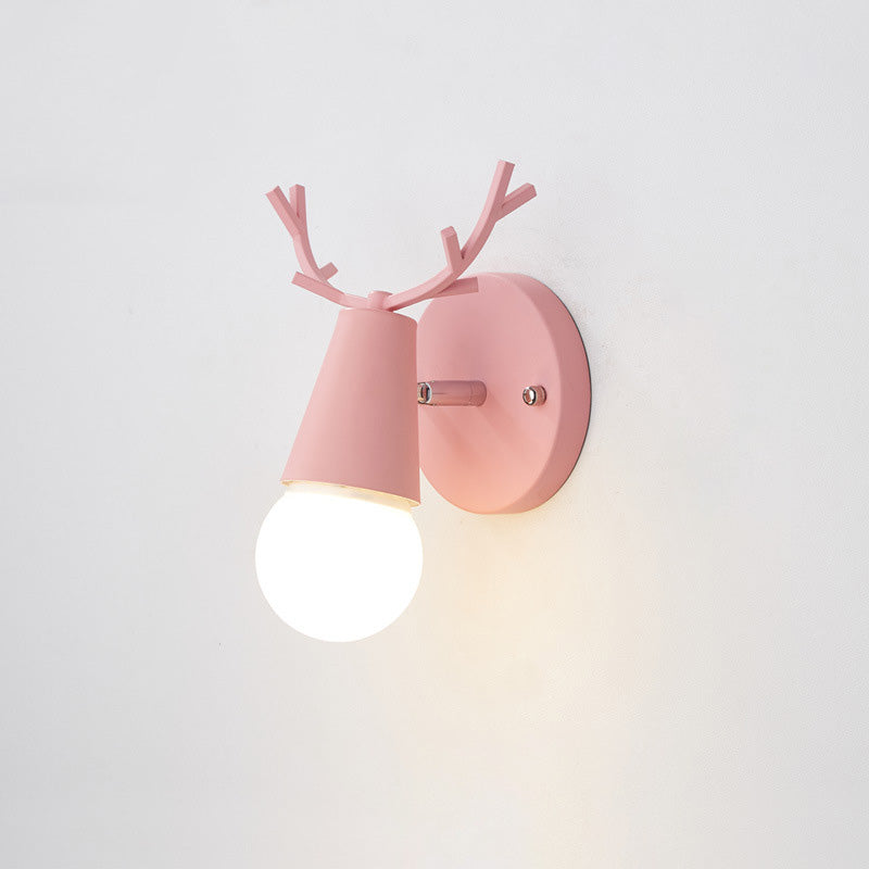 Estilo moderno Luz de lámpara de montaje de pared de 1 luces Lighting de pared de los ciervos de metal
