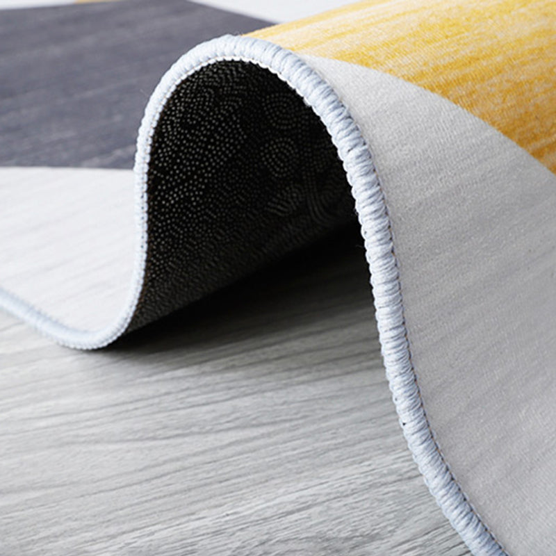 Color Tone Modern Area Carpet Polyester Triangle Indoor Rug Anti-Slip Backing Carpet for Living Room