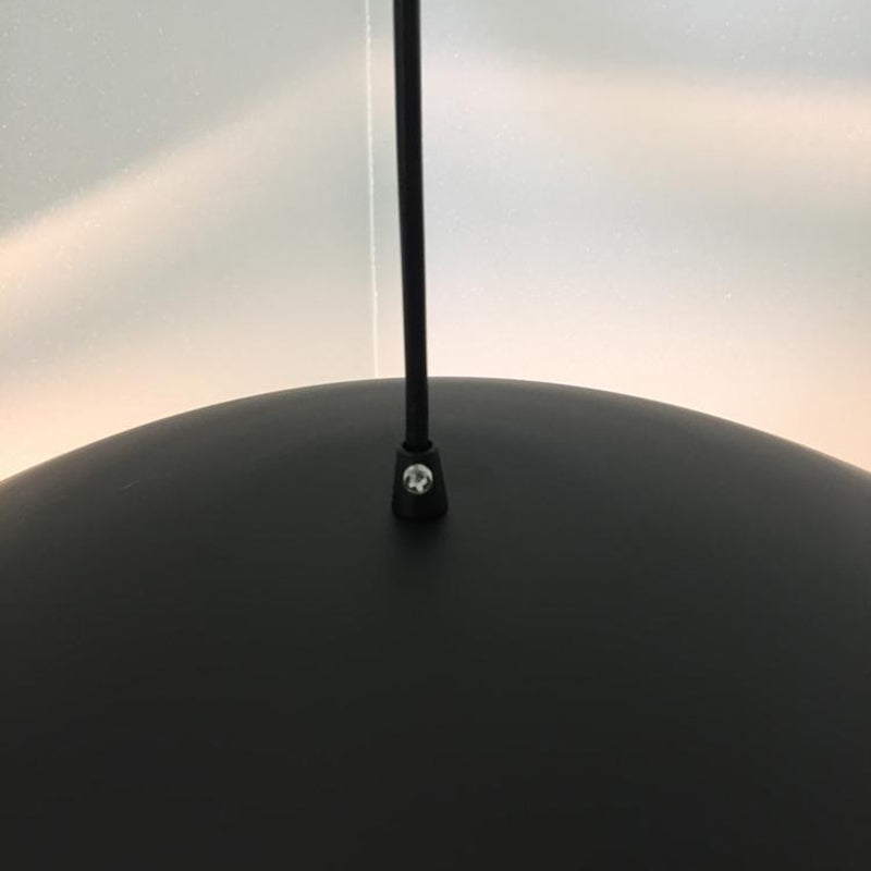 Luce a ciondolo interno minimalista, illuminazione a sospensione in metallo piatto in metallo a 1 luce