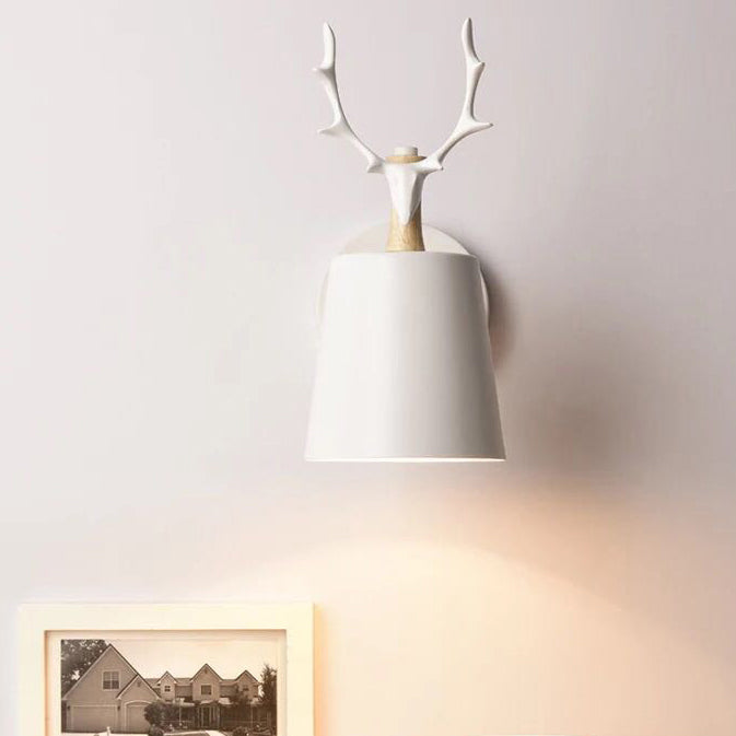 Lámpara de pared de cono simplicidad moderna de metal apliques para sala de estar